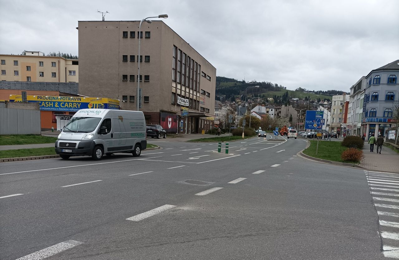 Dopravní omezení v ul. Plhovská u Lidlu od 23. 4. do 2. 6. 2025