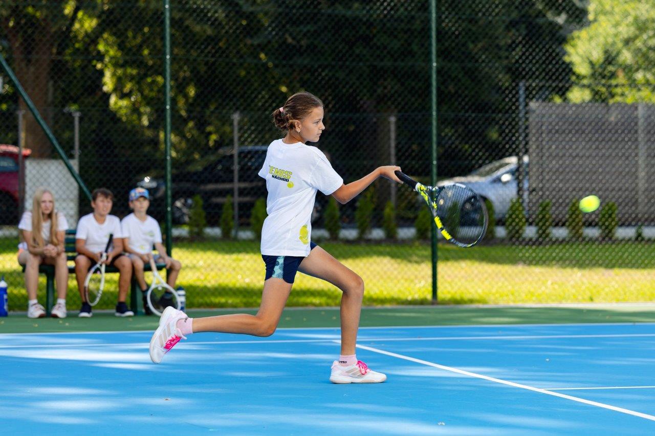 NÁCHOD OPEN STARTUJE! Přijďte povzbudit nejlepší mladé tenistky!