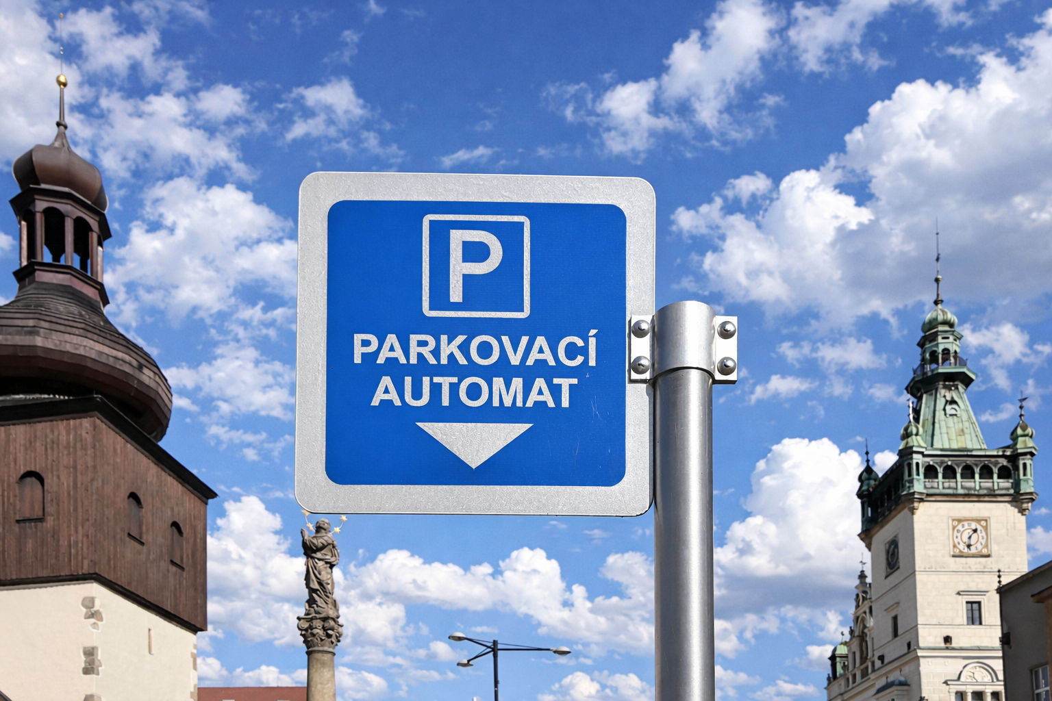 Parkov�n� v N�chod� bude od b�ezna jednodu��� a pohodln�j��