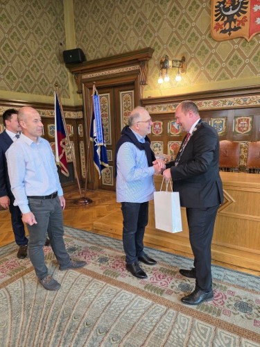 Slavnostn pijet delegace z partnerskho msta Persan (Francie)