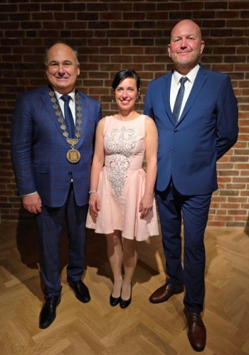 Slavnostn pedvn Cambridge certifikt 2025 ve Spolkovm dom