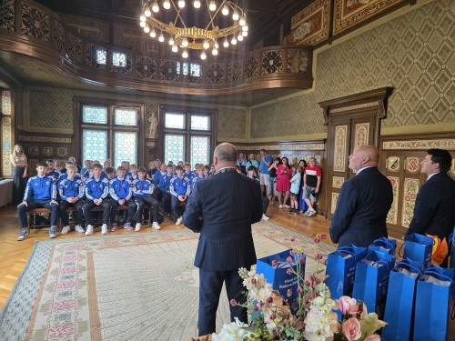 Slavnostn pijet mladch dorostenc hzen HC TJ Nchod na radnici