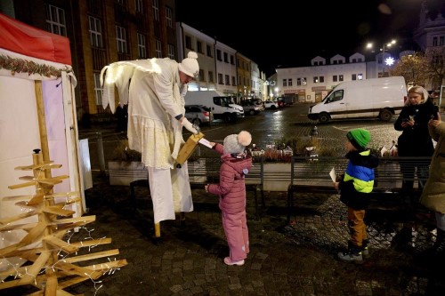 Druhá adventní neděle v Náchodě – svíce naděje je zapálena