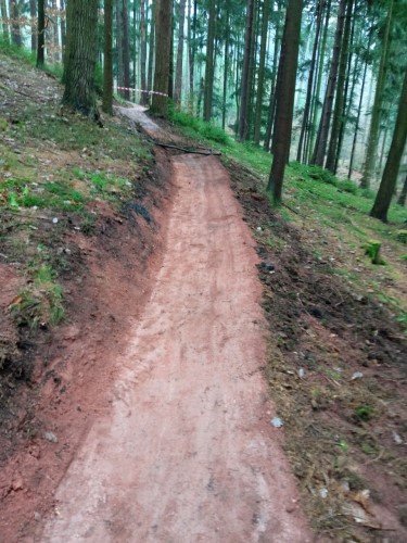 N�chod otev�el nov� trail VLK v lesoparku Montace